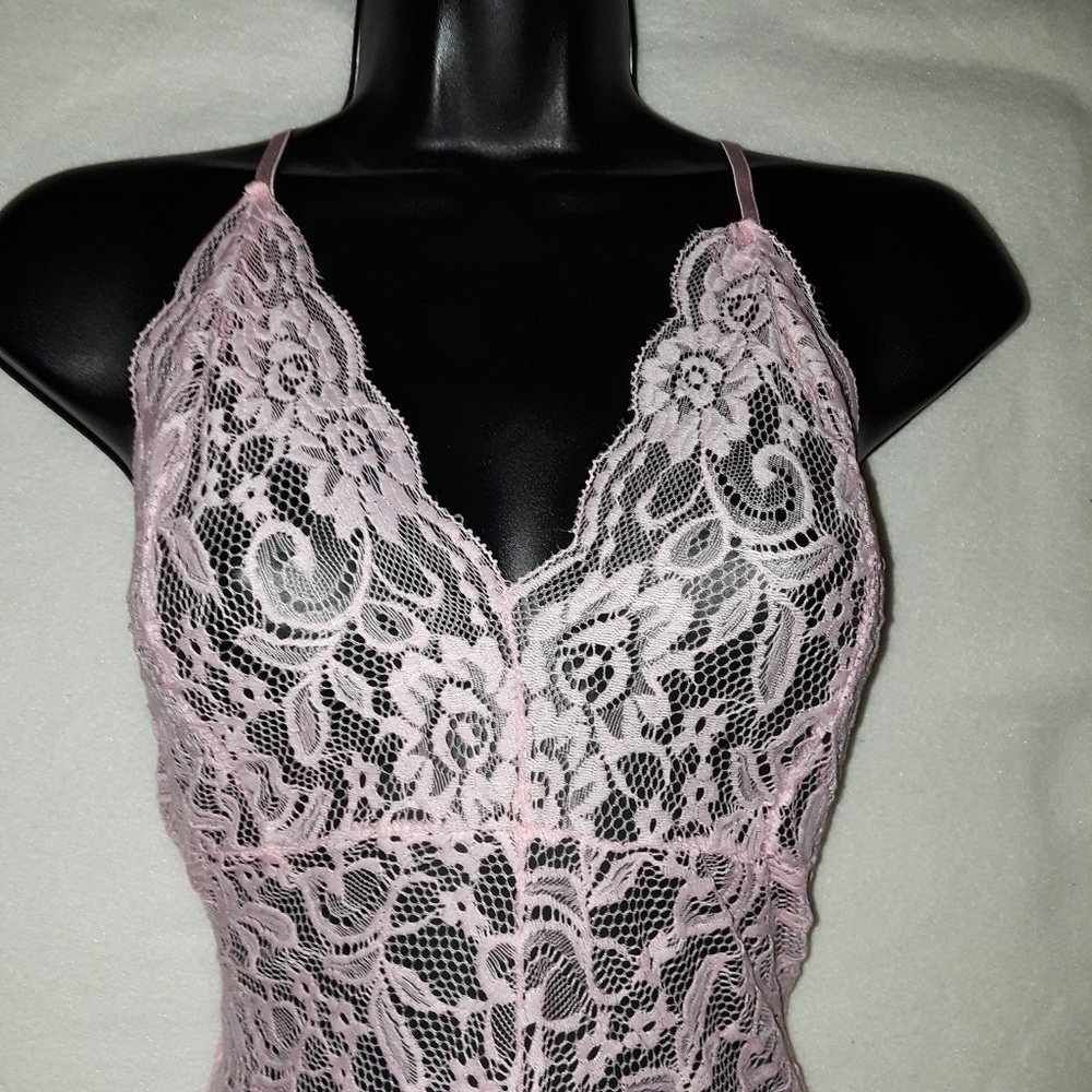 Sexy Sheer Pink Lace Stretchy Bodysuit Romper - Picture 4 of 7